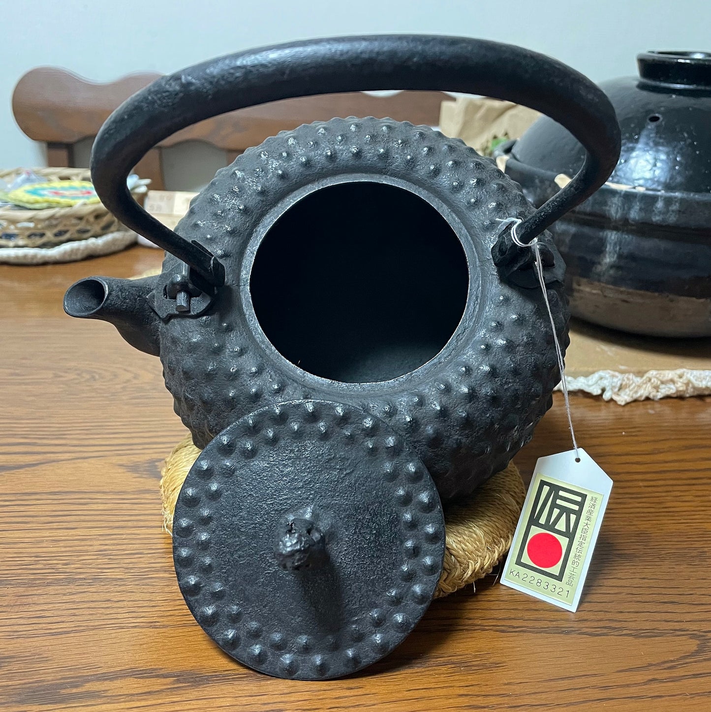 Tetsubin, Nanbu Tetsubin, Japanese tetsubin, Cast iron kettle, Nanbu tekki, Tetsubin teapot, Tetsubin kettle, Cast iron teapot, Japanese Tetsubin, Tetsuhachi Dai-Arare, 1.6L, Free Shipping, Ready for BtoB negotiation