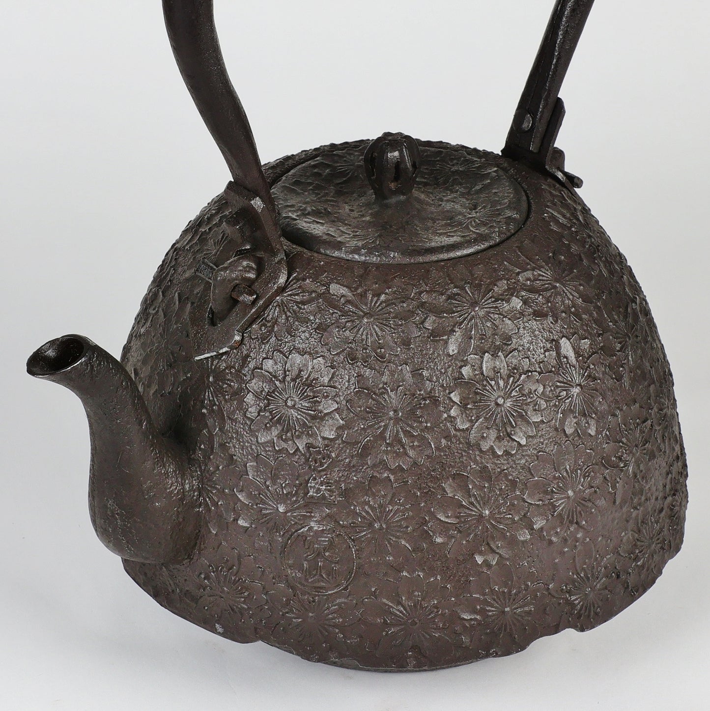 Tetsubin, Tetsubin kettle, Tetsubin cast iron teapot, Cast iron tea kettle, Tetsubin made in Japan, Cast iron kettle, Satetsu, Nanbu, Free Shipping