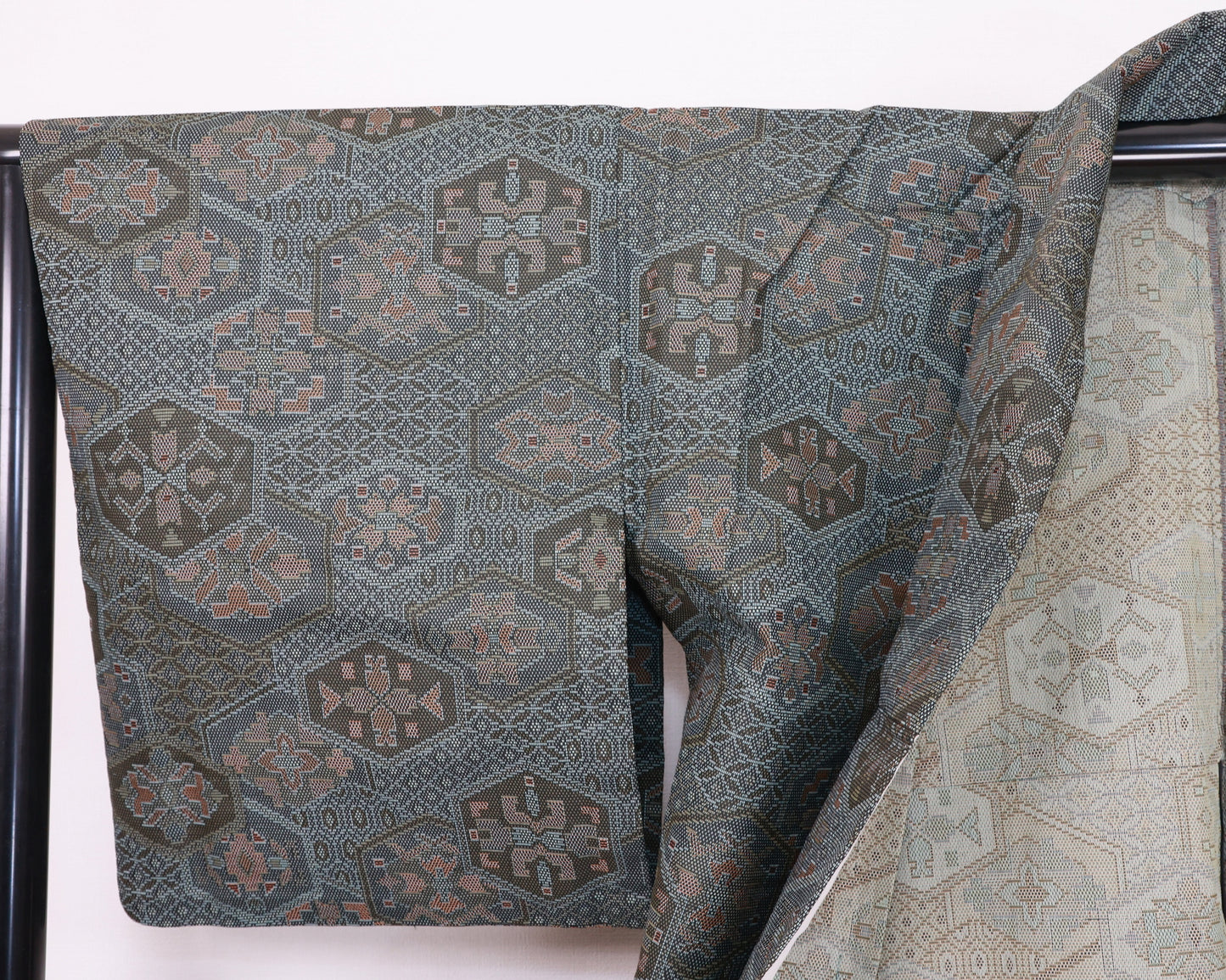 Green Kimono, Nishijin Kimono, Nishijin Japanese Kimono, vintage kimono, vintage kimono for sale, used Kimono, Free shipping