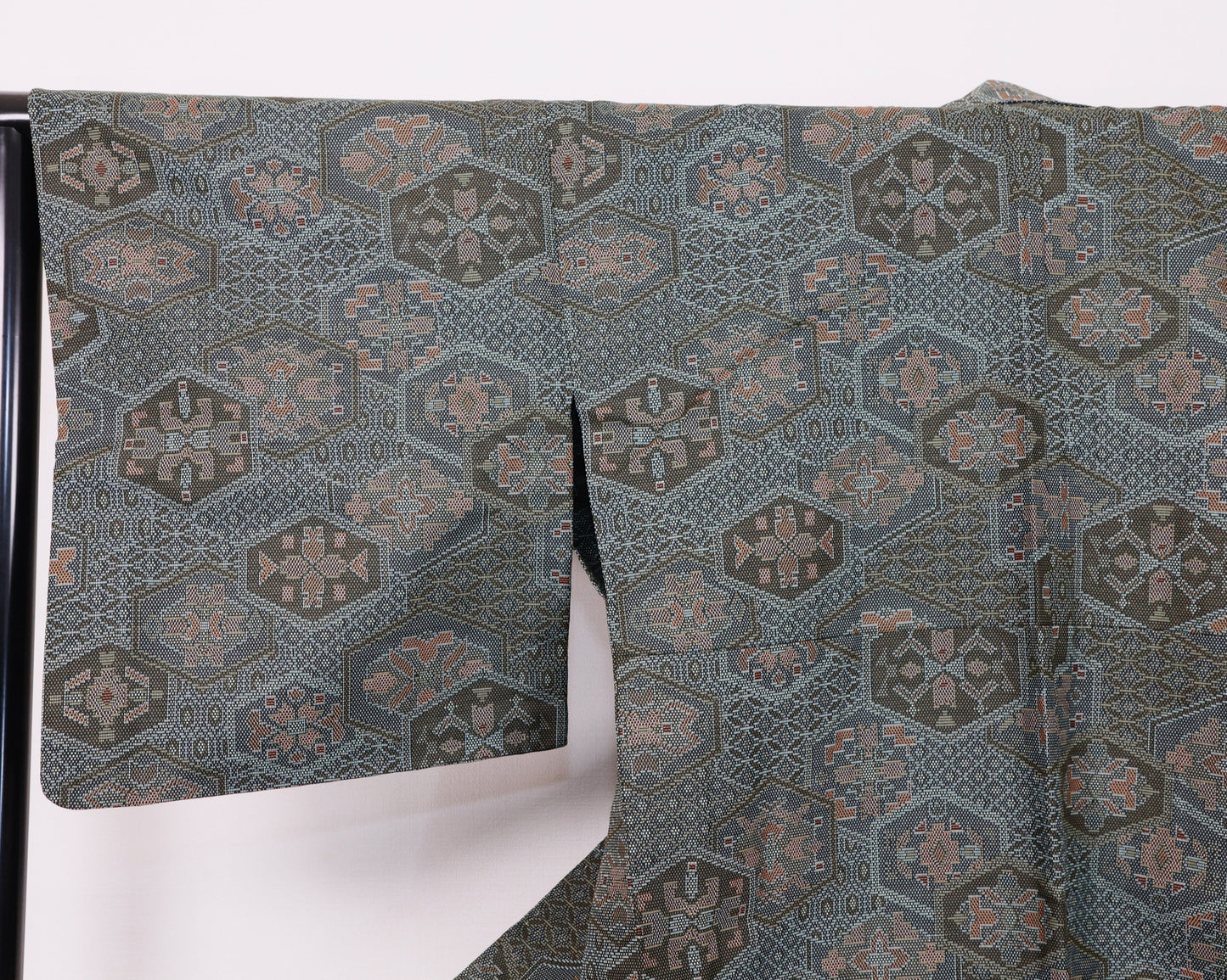 Green Kimono, Nishijin Kimono, Nishijin Japanese Kimono, vintage kimono, vintage kimono for sale, used Kimono, Free shipping