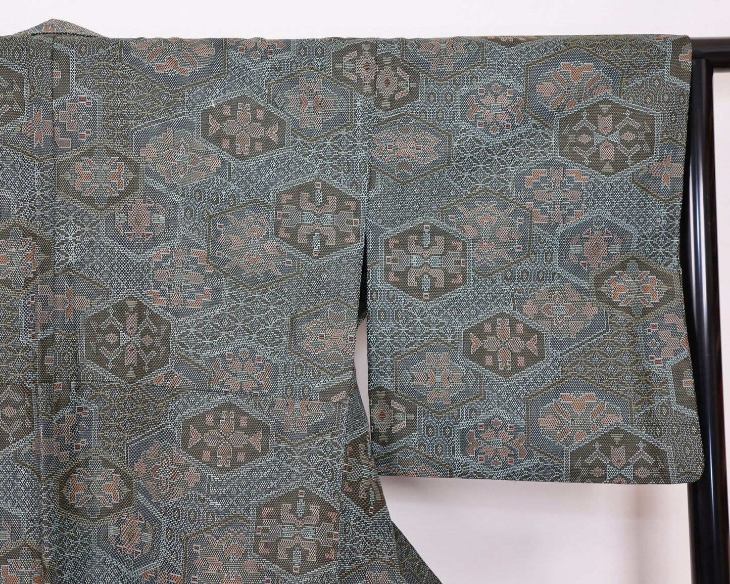 Green Kimono, Nishijin Kimono, Nishijin Japanese Kimono, vintage kimono, vintage kimono for sale, used Kimono, Free shipping