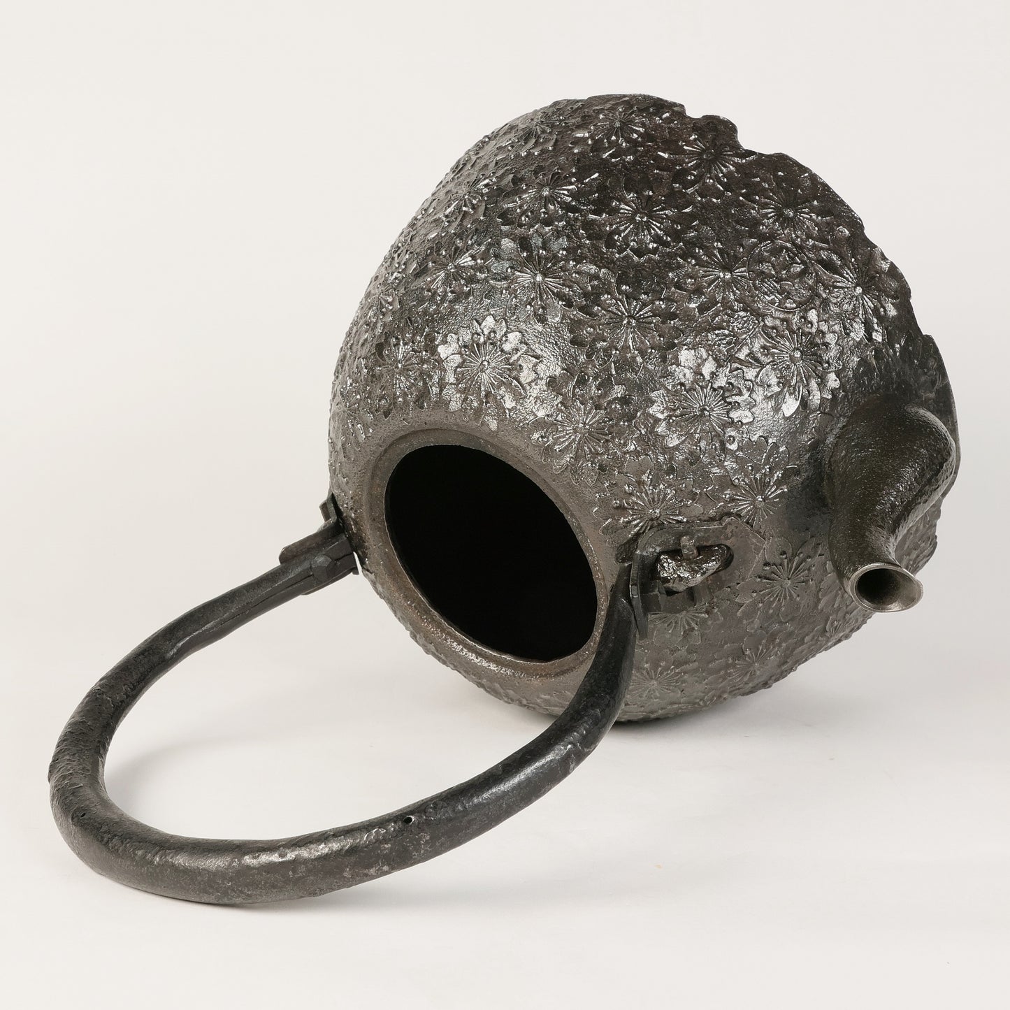 Tetsubin, Tetsubin kettle, Cast iron tea kettle, Japanese iron kettle, Cast iron kettle, Tetsubin iron teapot, Tetsubin iron sand, Satetsu, Iron sand, Free Shipping