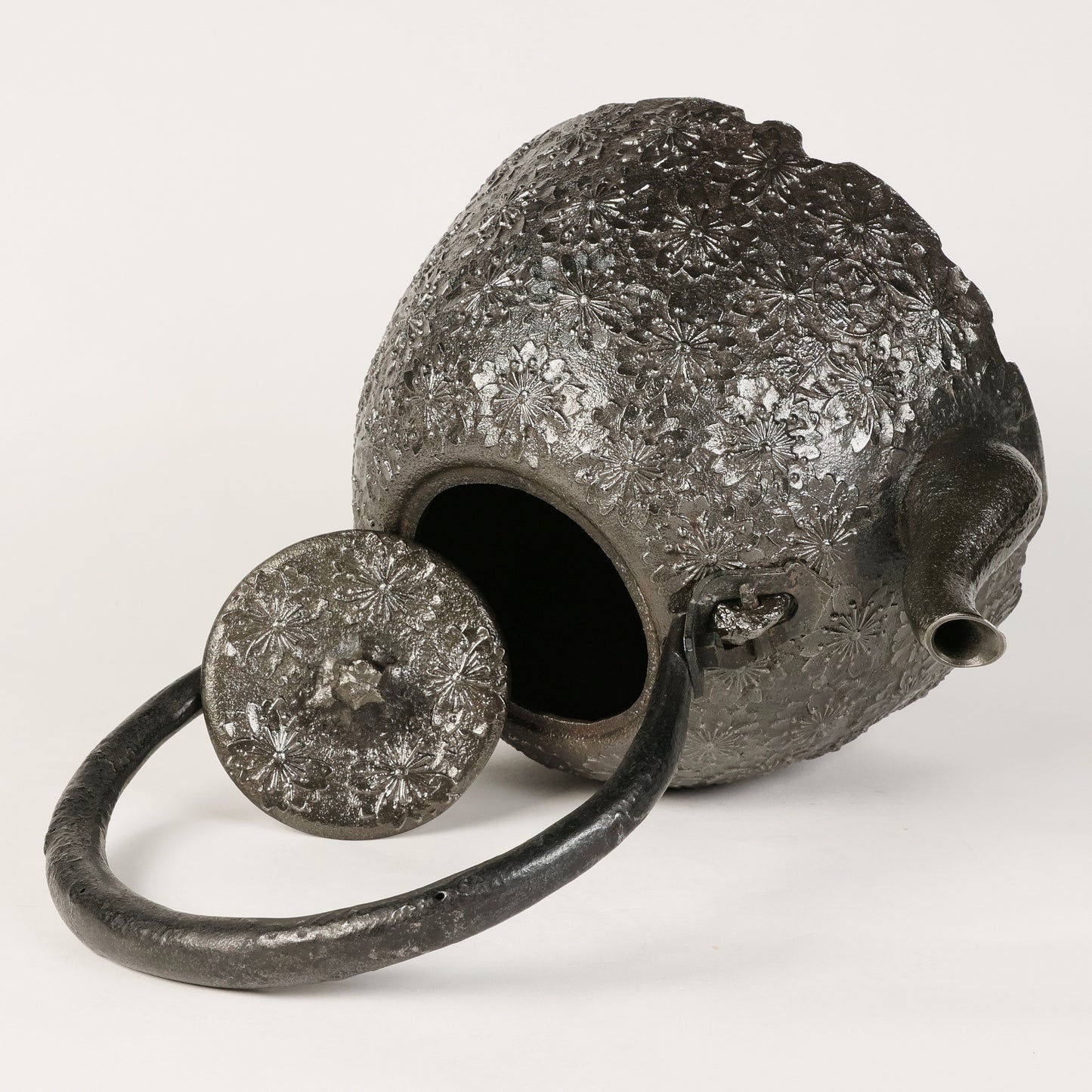 Tetsubin, Tetsubin kettle, Cast iron tea kettle, Japanese iron kettle, Cast iron kettle, Tetsubin iron teapot, Tetsubin iron sand, Satetsu, Iron sand, Free Shipping