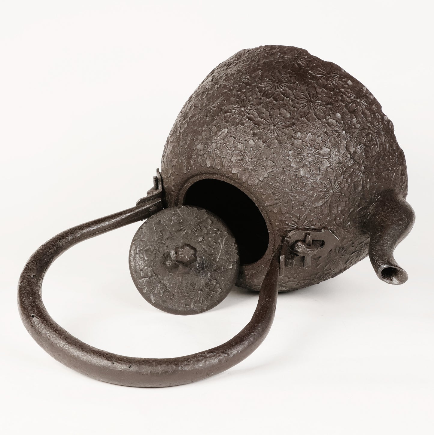 Tetsubin, Tetsubin kettle, Tetsubin cast iron teapot, Cast iron tea kettle, Tetsubin made in Japan, Cast iron kettle, Satetsu, Nanbu, Free Shipping