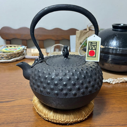Tetsubin, Nanbu Tetsubin, Japanese tetsubin, Cast iron kettle, Nanbu tekki, Tetsubin teapot, Tetsubin kettle, Cast iron teapot, Japanese Tetsubin, Tetsuhachi Dai-Arare, 1.6L, Free Shipping, Ready for BtoB negotiation