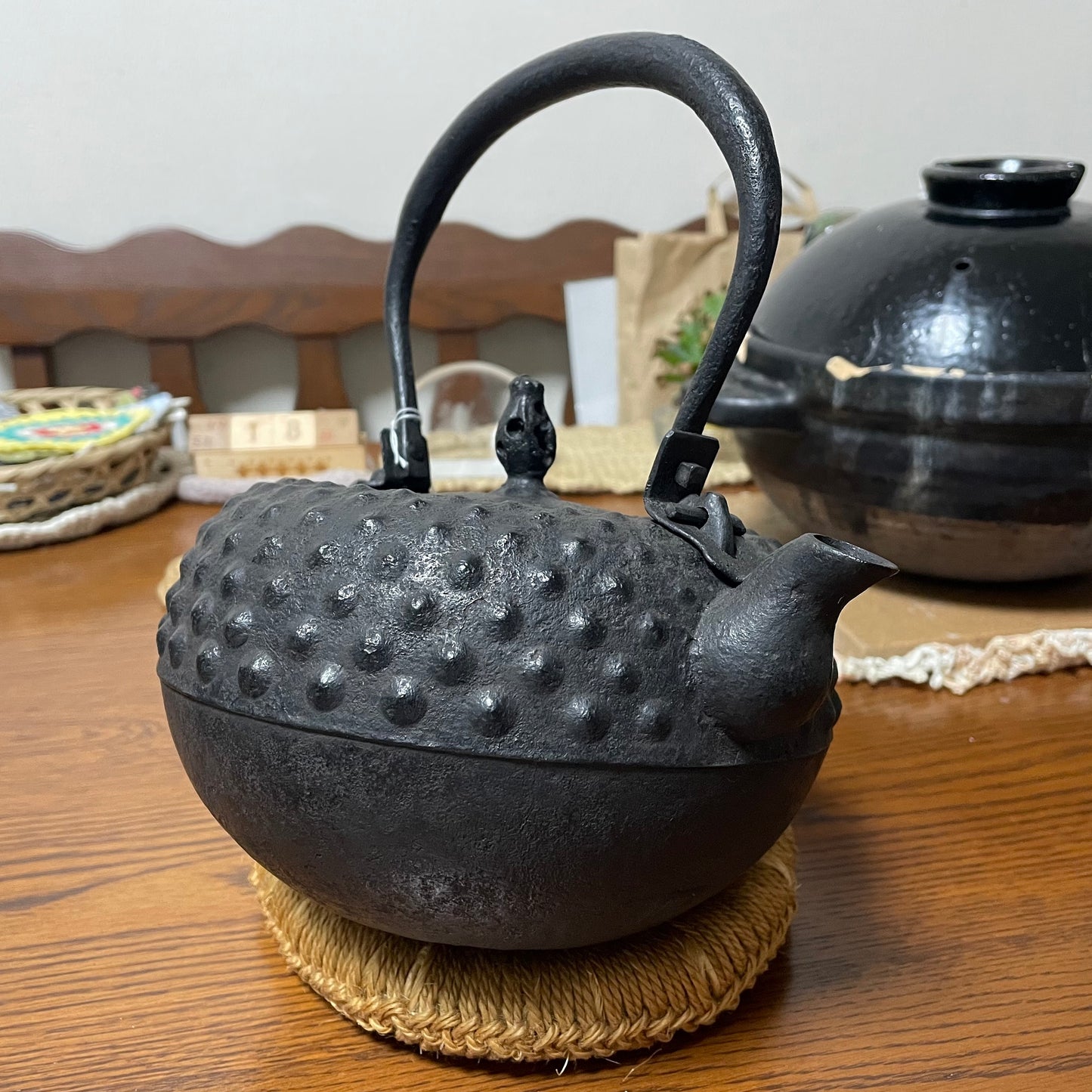 Tetsubin, Nanbu Tetsubin, Japanese tetsubin, Cast iron kettle, Nanbu tekki, Tetsubin teapot, Tetsubin kettle, Cast iron teapot, Japanese Tetsubin, Tetsuhachi Dai-Arare, 1.6L, Free Shipping, Ready for BtoB negotiation