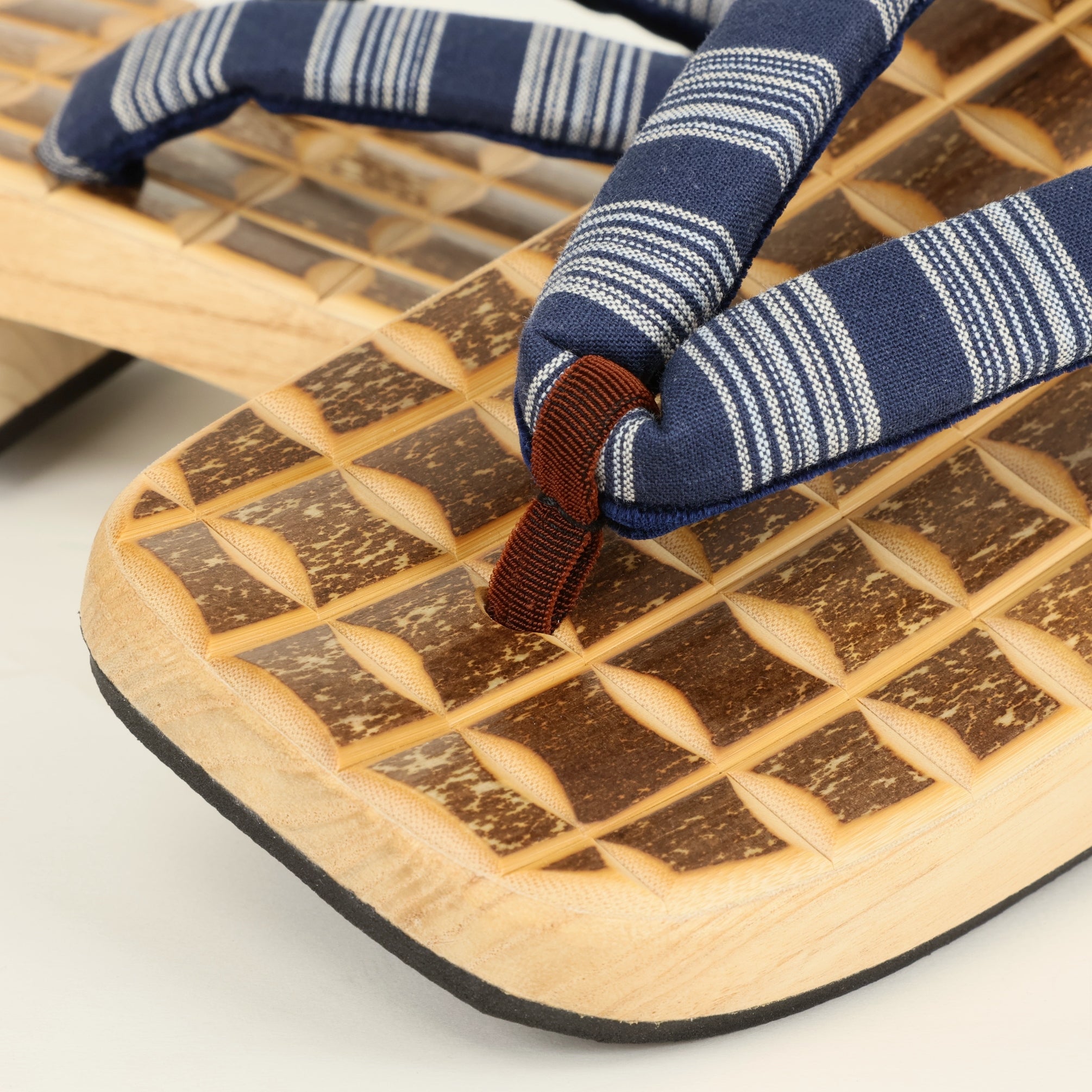 Amazon.com | DUNHAO COS Japanese Geta Wooden Clogs Sandals Japan  Traditional Shoes Geta Wood Flip Flops 04 US 6.5/EU39 | Mules & Clogs